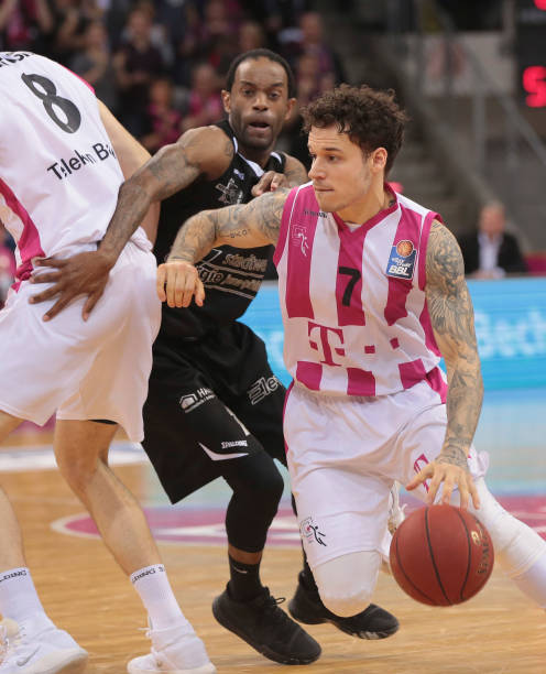 和年轻新星 和年轻新星