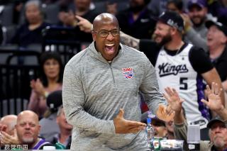 的比拼中落 的比拼中落